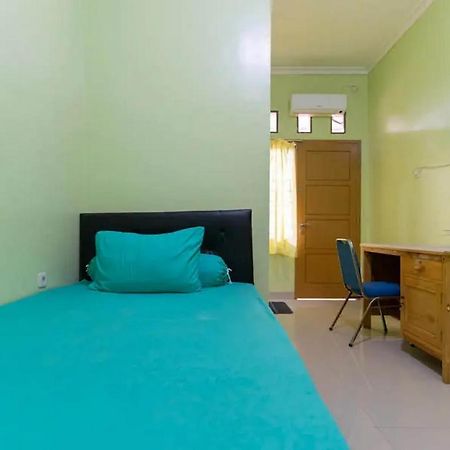 Kostawira Syariah Bintaro Mitra Reddoorz Hotel Mencil Luaran gambar