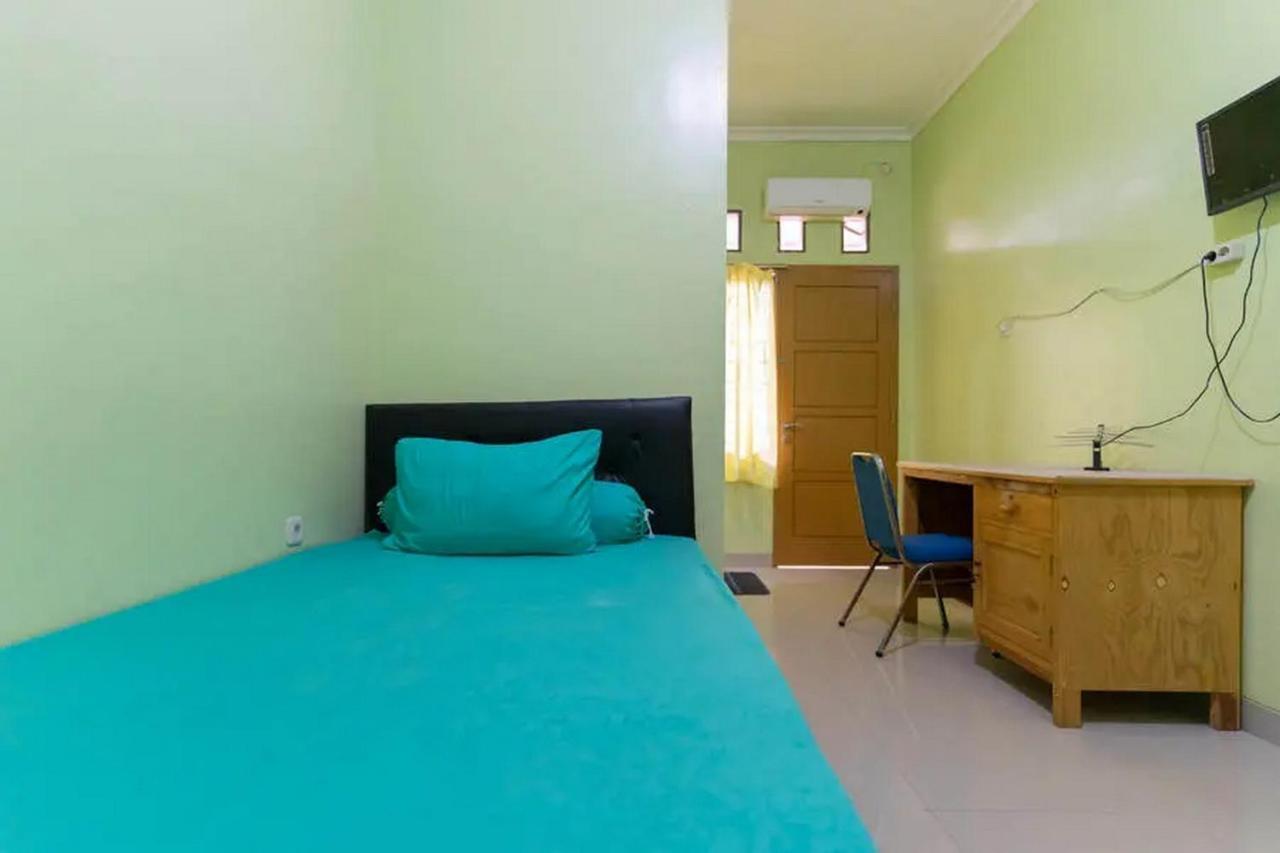Kostawira Syariah Bintaro Mitra Reddoorz Hotel Mencil Luaran gambar