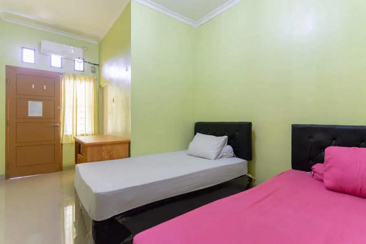 Kostawira Syariah Bintaro Mitra Reddoorz Hotel Mencil Luaran gambar